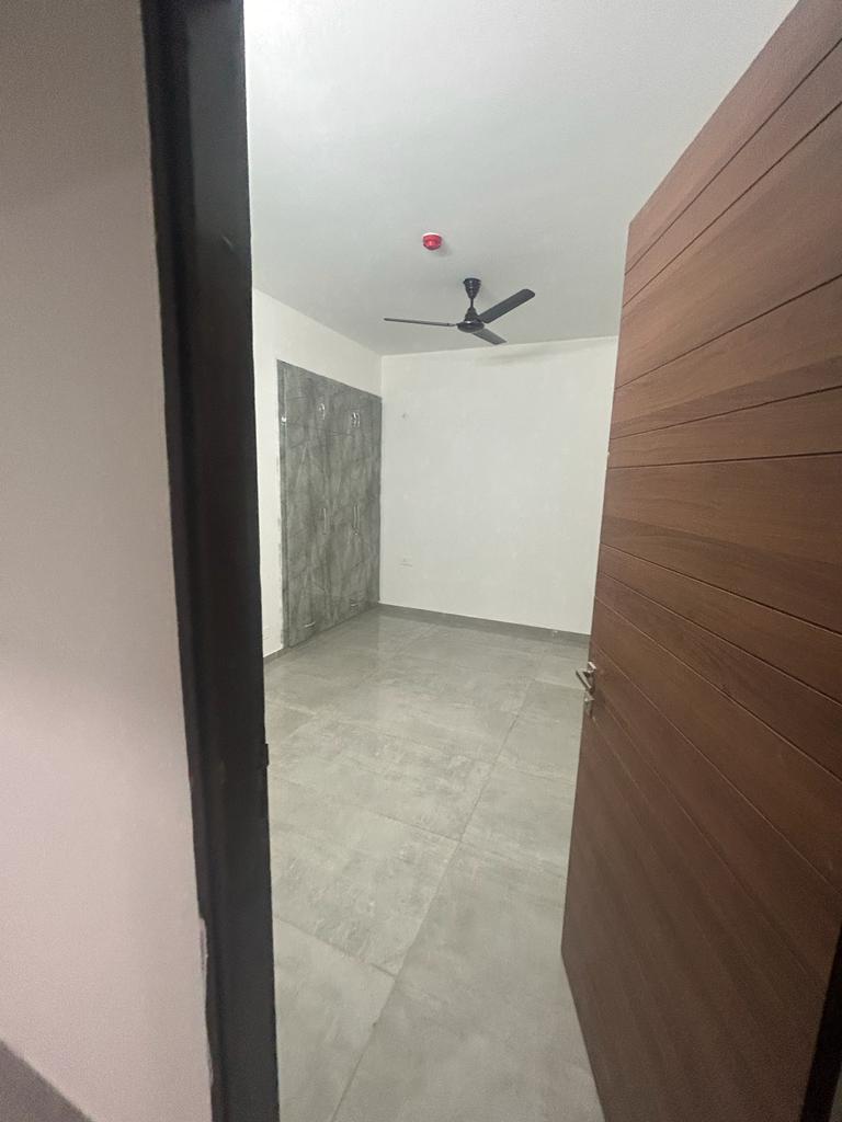 ATS Greens Paradiso 3BHK apartment 2150 sq.ft with servant room in Sector Chi-4