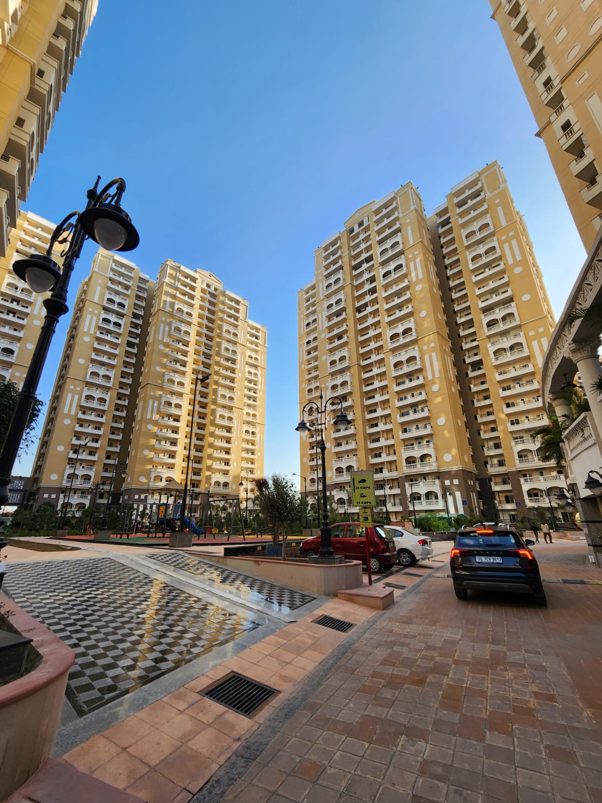 Purvanchal Royal City Apartments in Sector Chi 5 Greater Noida
