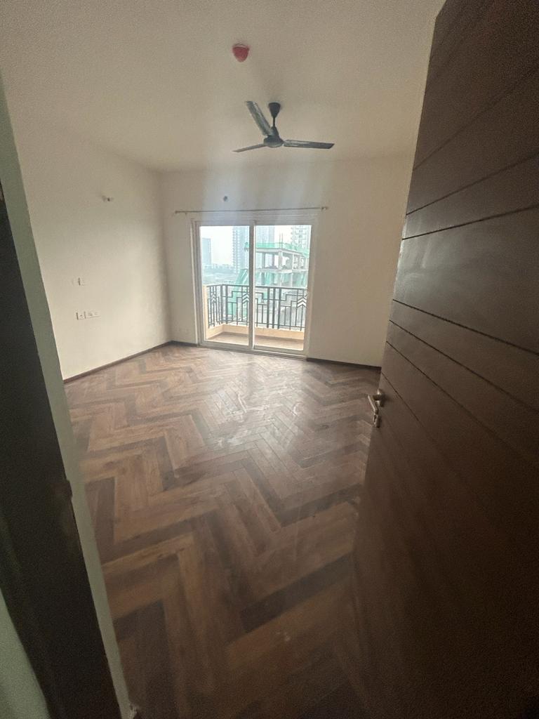 ATS Greens Paradiso 3BHK apartment 2150 sq.ft with servant room in Sector Chi-4